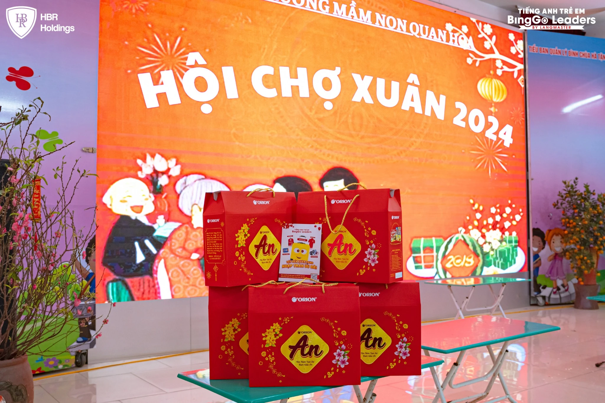 Hoạt động ý nghĩa trong Hội chợ xuân tại Mầm non Quan Hoa