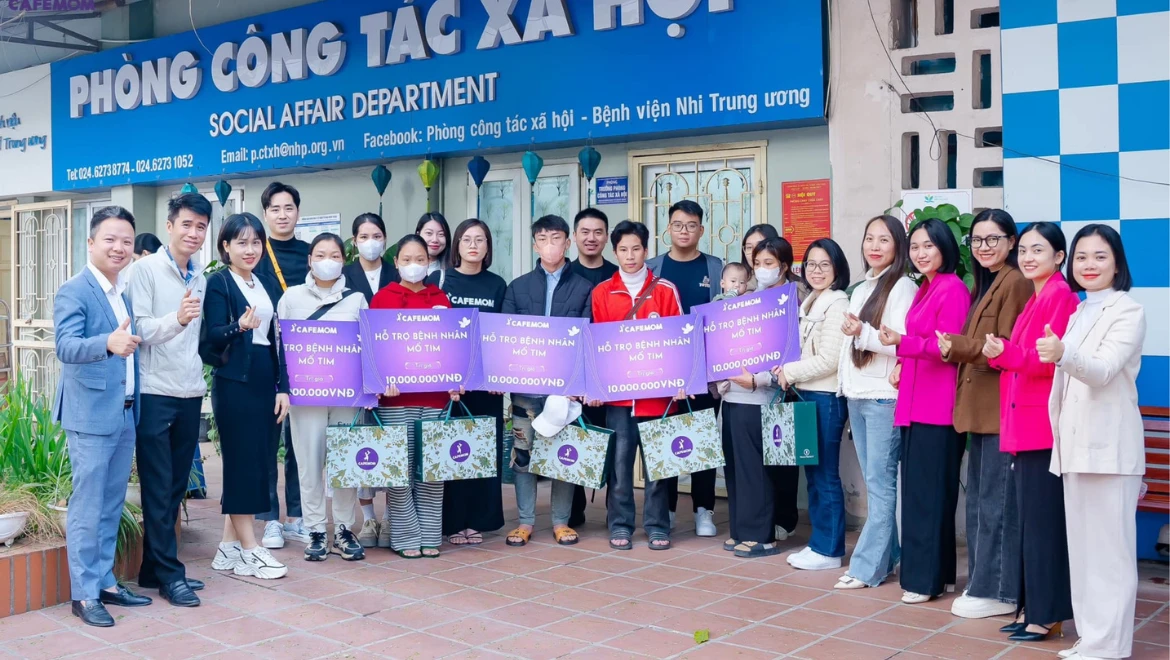 Liên minh CafeMom tổ chức chương trình “Tết trao em”