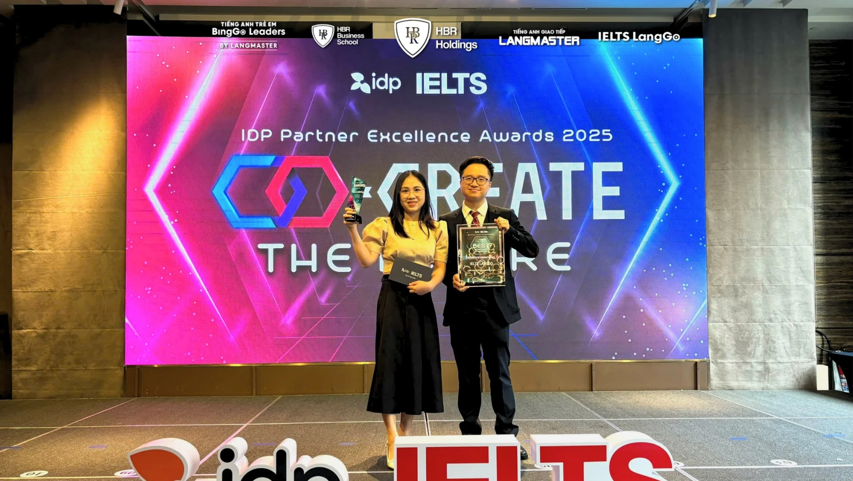 IELTS LangGo Trở Thành Đối Tác Kim Cương Của IDP - Cột Mốc Khẳng Định Chất Lượng Và Uy Tín